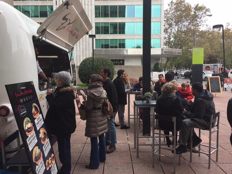 Llega la primera food truck al corazón financiero de Madrid 1 foodtruck santa rosalia wagyu
