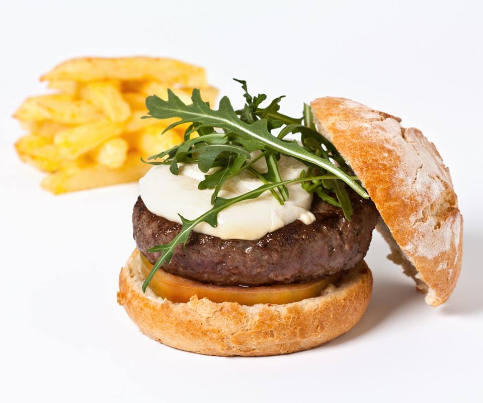 Hamburguesas gourmet: todo lo que debes saber para comer la mejor hamburguesa 1 Hamburguesa italiana